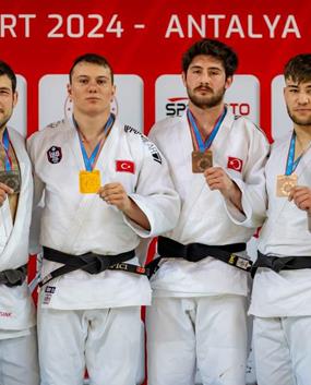 MEVLÜT ÖZTAŞ'TAN  JUDO ŞAMPİYOSI'NDA BRONZ MADALYA 