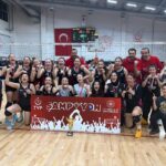 VOLEYBOL’DA SELÇUKLU BELEDİYESPOR’DAN ÇİFTE KUPA